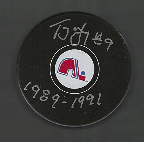 Tony McKegney a semnat și a înscris 2 Ani de stagiu Quebec Nordiques puck-autografe NHL Pucks